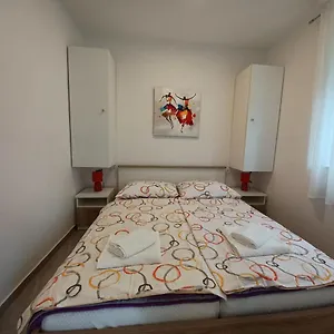 Leon 1 Apartment Novigrad Istria